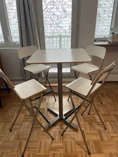 Table haute IKEA & chaises pliantes / IKEA high top table & fold, View more