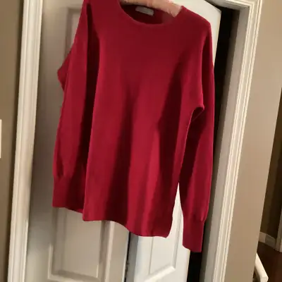 New Women’s Size Medium Sweater $10, View more