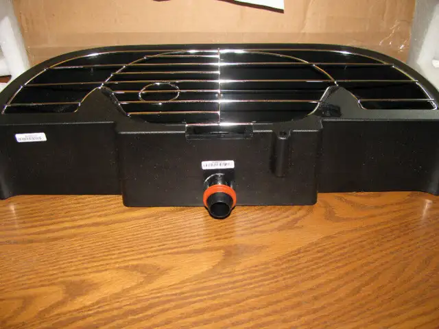 COCA-COLA FS7000 EXTENDED FREESTYLE DRIP TRAY in Industrial Kitchen Supplies in Norfolk County - Image 5