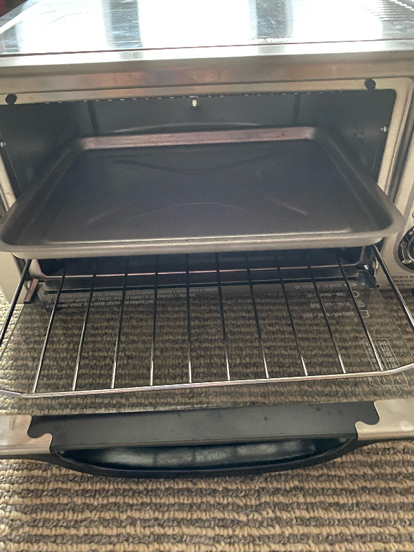 Toaster Oven in Toasters & Toaster Ovens in Oshawa / Durham Region - Image 2