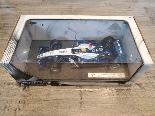 1:18 Diecast Hot Wheels Williams Toyota F1 FW29 Nico Rosberg #16 in Arts & Collectibles in Kawartha Lakes - Image 2