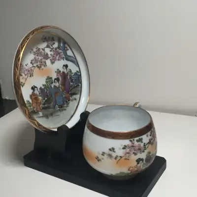 VINTAGE HAND PAINTED SATSUMA PORCELAIN CABINET TEACUP & SAUCER J, View more
