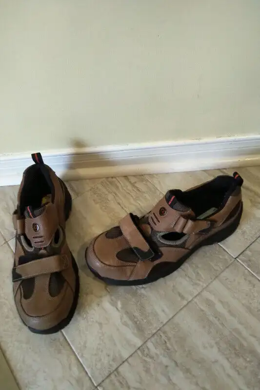 MEN's Golf Shoes Size 9* in Men's Shoes in Mississauga / Peel Region - Image 2