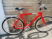 Vélo de ville Garneau cadre médium/ hybrid bike