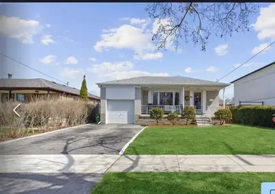 detached bungalow main floor