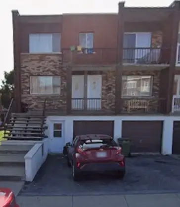 Lasalle – Bachelor 2 1/2 À Louer