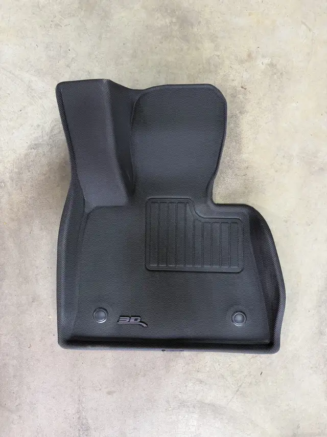 BMW X7 Winter Mats (all 3 rows) - 3D Maxpider in Other Parts & Accessories in Oakville / Halton Region - Image 3