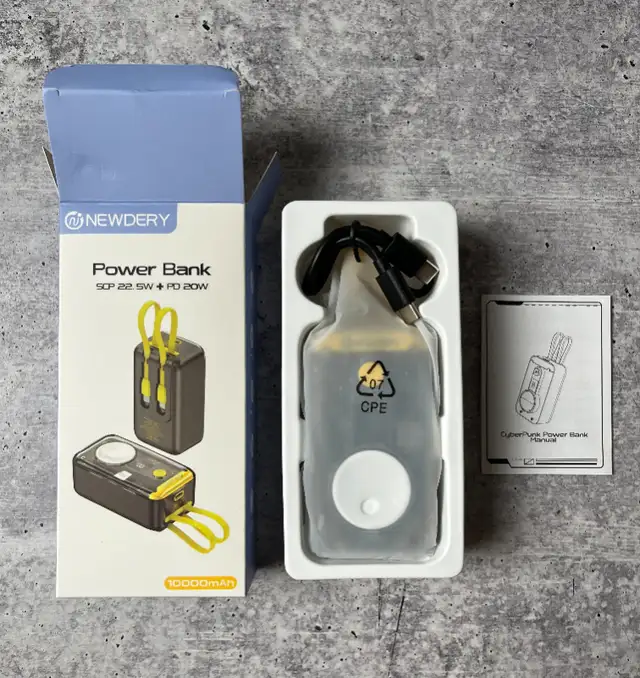 NEWDERY Portable Power Bank 10000mAh (Wireless + USB C + Apple) in General Electronics in Vancouver - Image 6