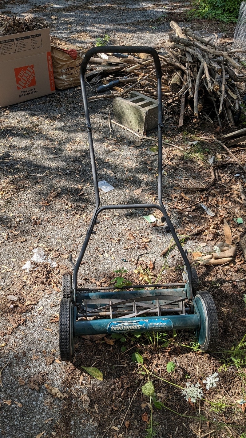 Moving out giveaway Free Stuff Kingston Kijiji