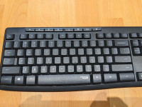 Logitech MK295 Wireless Mouse &amp; Keyboard Combo