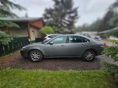 2008 Chevy Impala 255xxx km Runs/drives tires have 1 season on them, brakes done last spring occasio...
