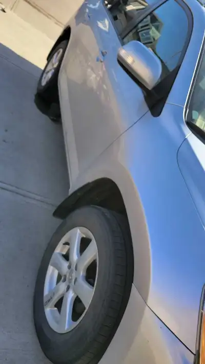Selling my toyota rav4 2012 in very good condition power window power luck sunroof low kilometer reb...