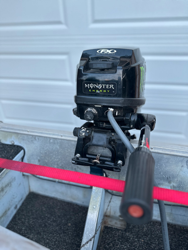 2002 mercury 15hp outboard   in Powerboats & Motorboats in Ottawa - Image 3