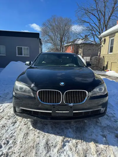 Im selling my bmw 750i as is, V8, 4.4L turbo, sunroof, leather ￼seats, electric￼￼￼, backup camera, a...