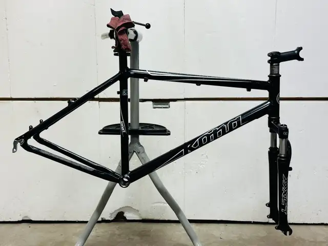 Overhauled Kona aluminum mountain bike large frame in Mountain in Markham / York Region - Image 11