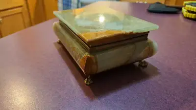 Mexican Onyx Marble Jewelry Box, View more