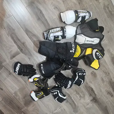 A full set of body gears. Except for next guard. Additional pair of gloves if needed. Used for my so...