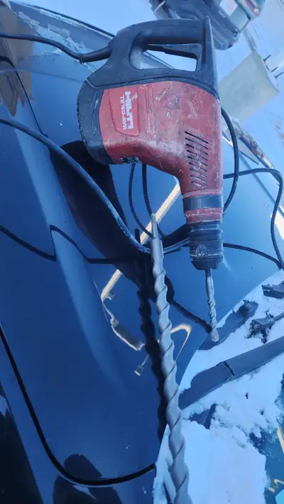 nice hilti te 40 hammer drill 115 volt 2 chissells 495$$, View more