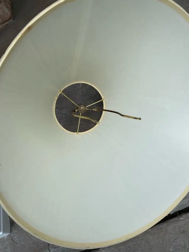 Lamp shade 17 in  in Indoor Lighting & Fans in Mississauga / Peel Region - Image 4