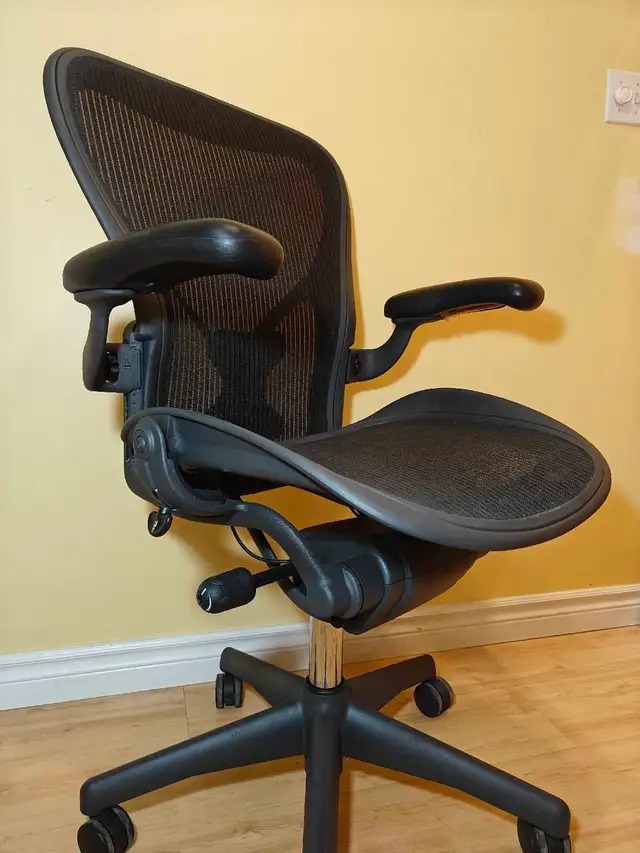 Herman Miller Aeron C | PostureFit