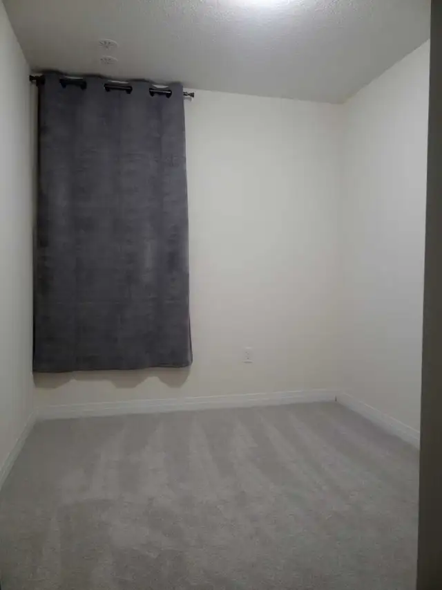 Private Room for a Female in Scarborough in Room Rentals & Roommates in City of Toronto - Image 5