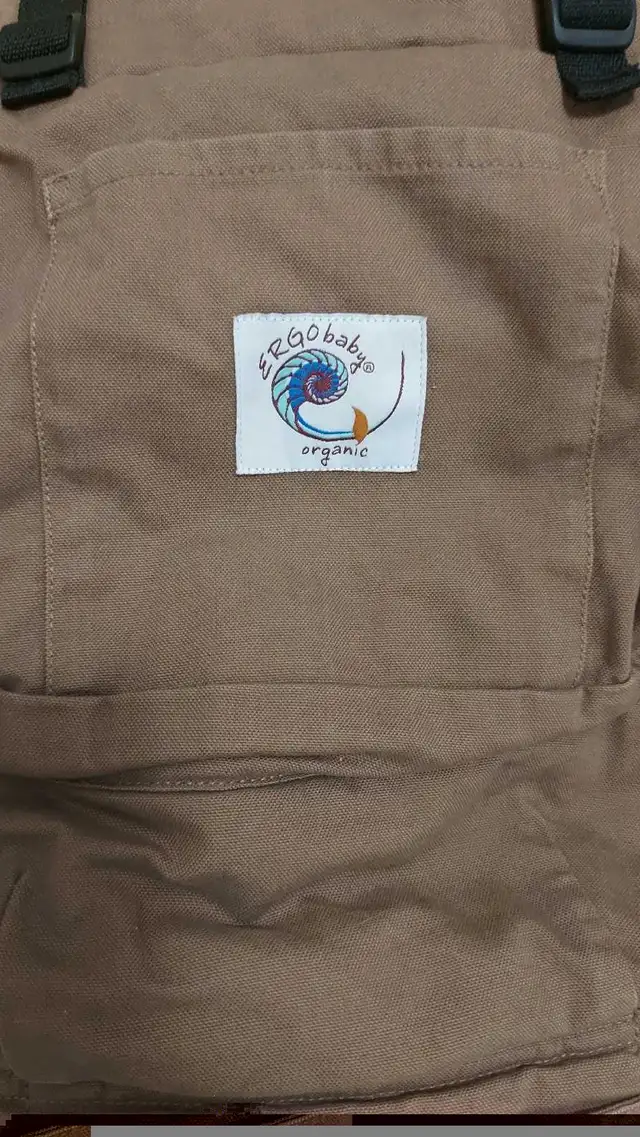 ERGO baby carrier and infant insert in Feeding & High Chairs in Mississauga / Peel Region - Image 5