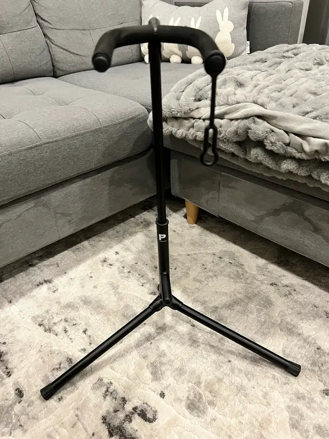 GUITAR STAND 63234885435649121