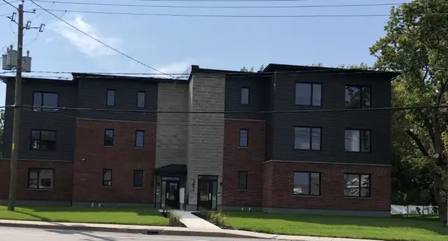 5 ½ NAPIERVILLE, NEUF, GARAGE SOUTERRAIN, Libre juin ou juillet