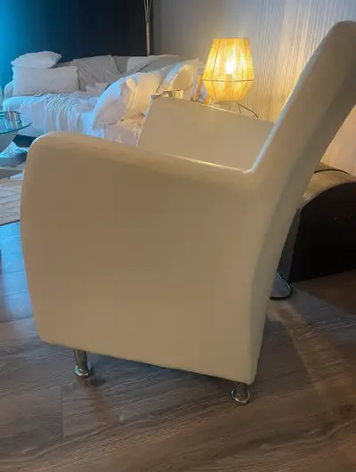 Fauteuil en cuir ( blanc œuf), View more
