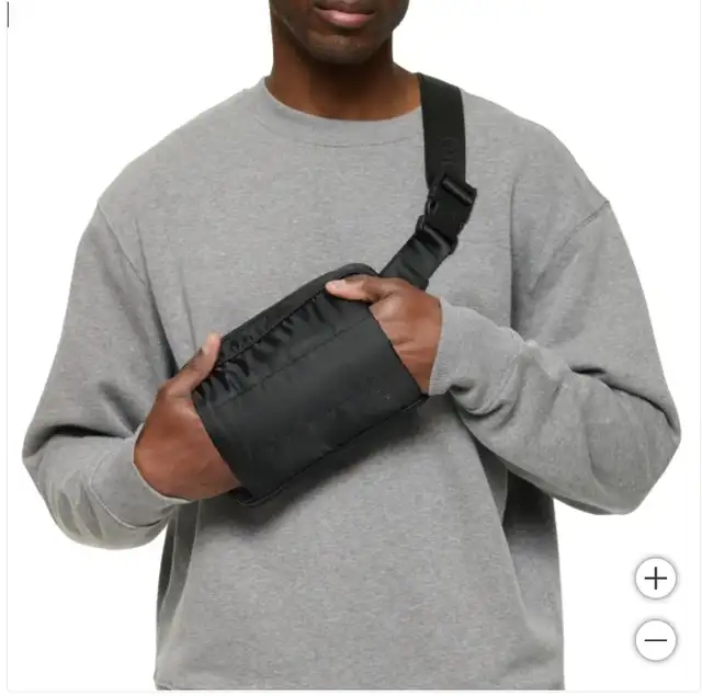 Lolë Unisex Handwarmer Belt Bag632344740442911218