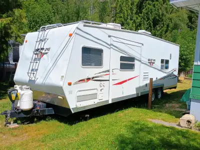 10' seperate room for your toys. 1 slide out. Last owner sold because he bought bigger toy that woul...