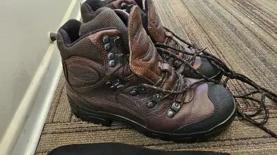 dunham hiking boots 9.5 woman's , View more