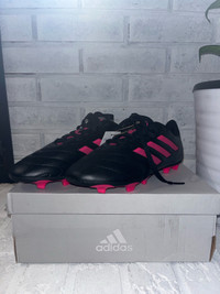 Adidas soccer shoes kids size 4