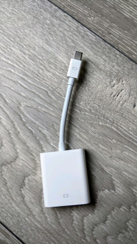 Apple Mini DisplayPort to VGA Adapter