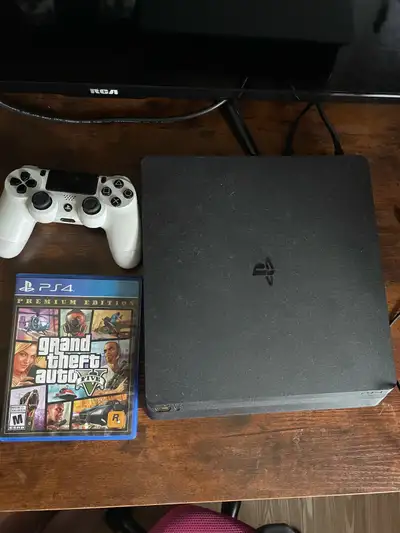 PS4 slim , View more