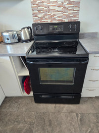 Frigidaire Glass Top Stove/Oven for Sale