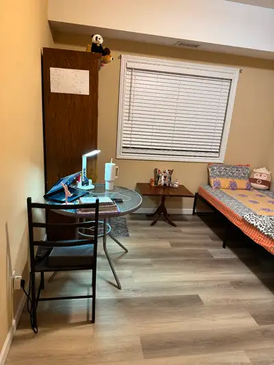 Private Room for Rent – 7 Min Walk to KGH & Downtown Kelowna – Available July 1st A private room is...