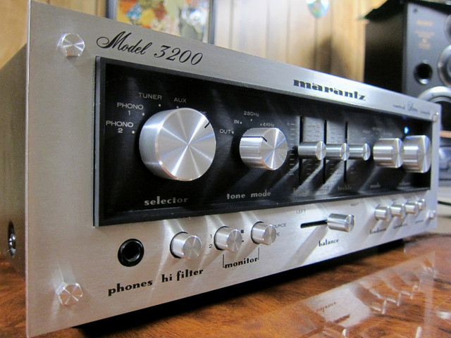 MARANTZ 3200 STEREO PREAMPLIFIER PREAMP * NICE, SERVICED * in Stereo Systems & Home Theatre in Ottawa - Image 3