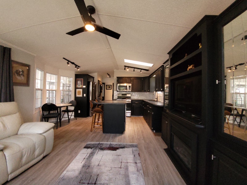 Beautiful Upgraded 14x42 Mobile Home For Sale Houses for Sale