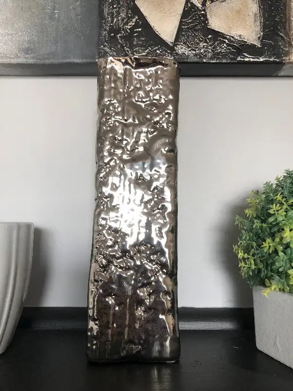 FLOWER VASE in Home Décor & Accents in Edmonton - Image 3