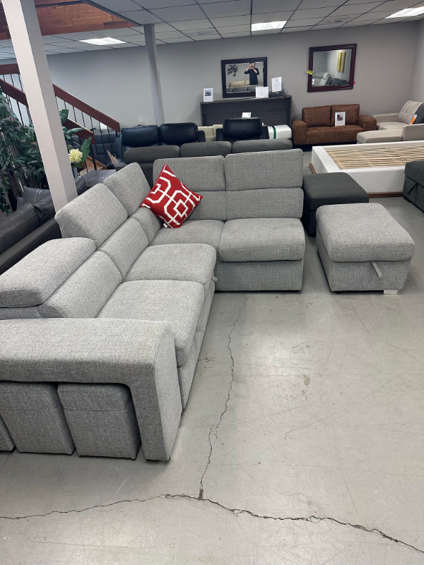 Sectional with pullout, adjustable headrest, storage and 2 stool in Couches & Futons in Kamloops - Image 2