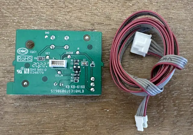 Parts for TV TCL Roku 50S425-CA in Video & TV Accessories in City of Toronto - Image 9
