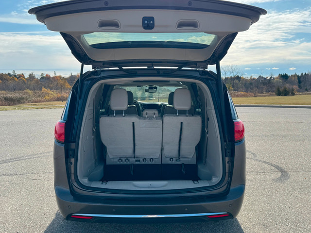 2017 Chrysler Pacifica Hybrid Platinum in Cars & Trucks in Mississauga / Peel Region - Image 3