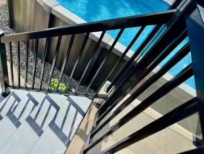 Main courantes d’escalier noire en aluminiun, View more