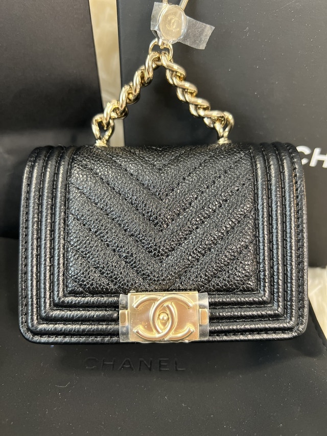 Authentic Chanel Detachable Boy Belt bag 22S2 collection Women's