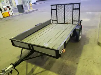 Great shape 2inch Receiver 2000lbs axle 2020 utility trailer
