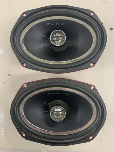 1 pair of used Rockford Fosgate Punch P1692C 6x9 inch 2 way car speakers. These speakers are previou...