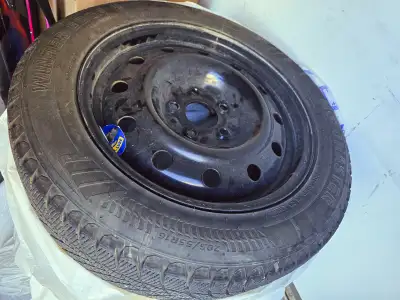 I’m selling a complete set of four (4) winter tires mounted on clean, scratch-free rims, fully ready...