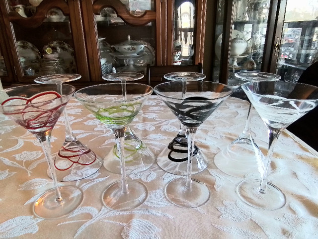 LONG STEM CLEAR COLOUR FUSION MARTINI, COCKTAIL GLASSES (8) in Arts & Collectibles in City of Toronto - Image 4