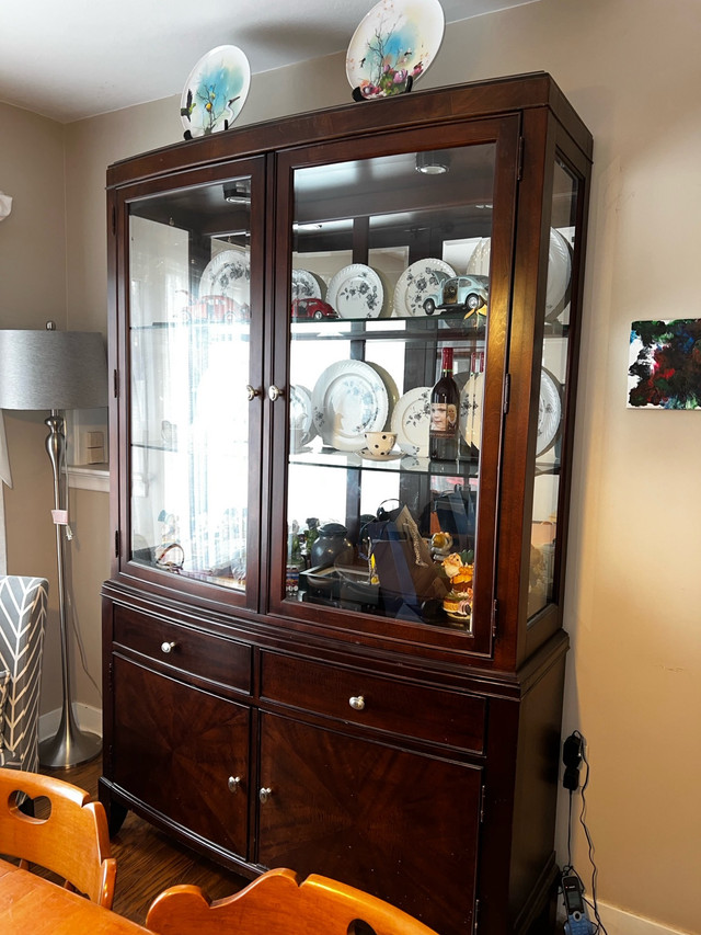 Hutch cabinet in Hutches & Display Cabinets in St. Catharines